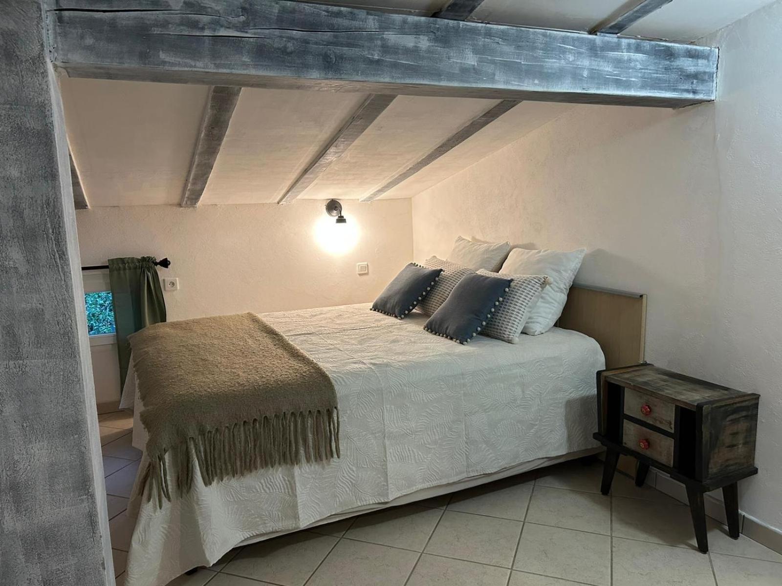 Residence Gabrielle Le Cannet Des Maures Esterno foto