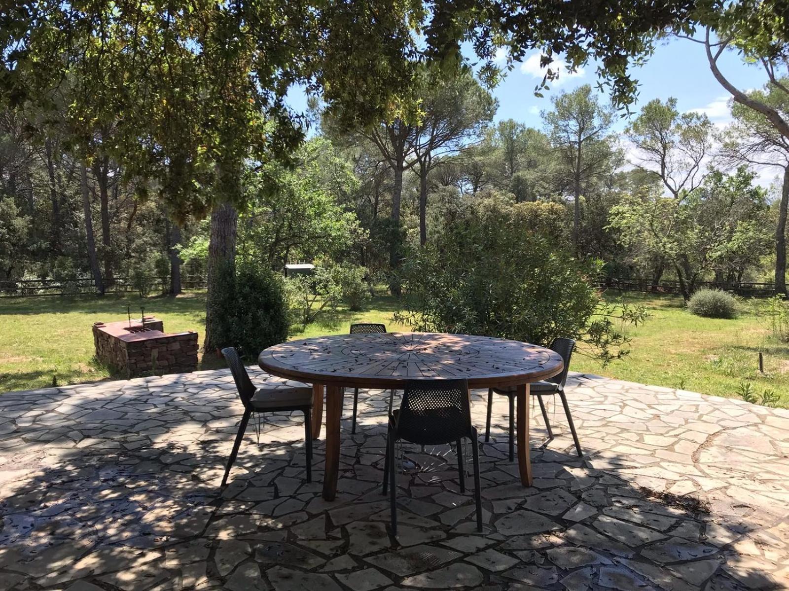 Residence Gabrielle Le Cannet Des Maures Esterno foto